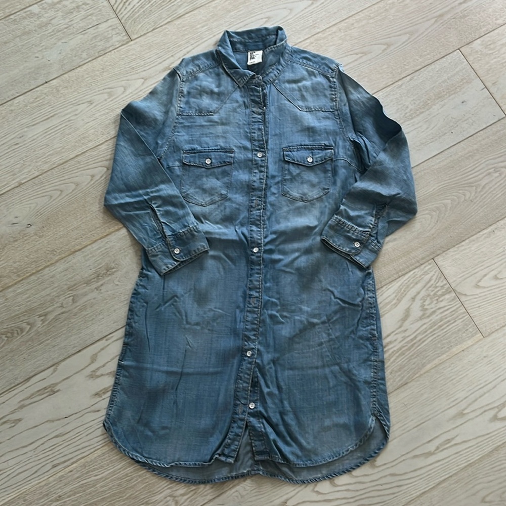 H&M size 8 chambray dress.